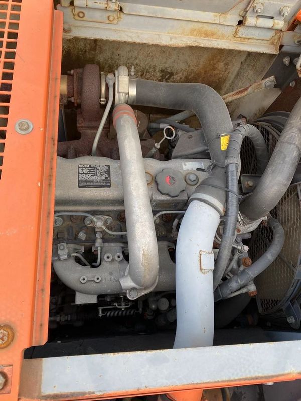 Hitachi in stock 90% used HITACHI ZX135us excavator , HITACHI ZX135us ZX120-6 ZX240-3g with cheap price for sale in shanghai