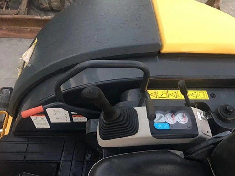 Well-maintained used mini komatsu pc40 excavator opened cabin pc 40 4 ton small digger for sale pc40mr