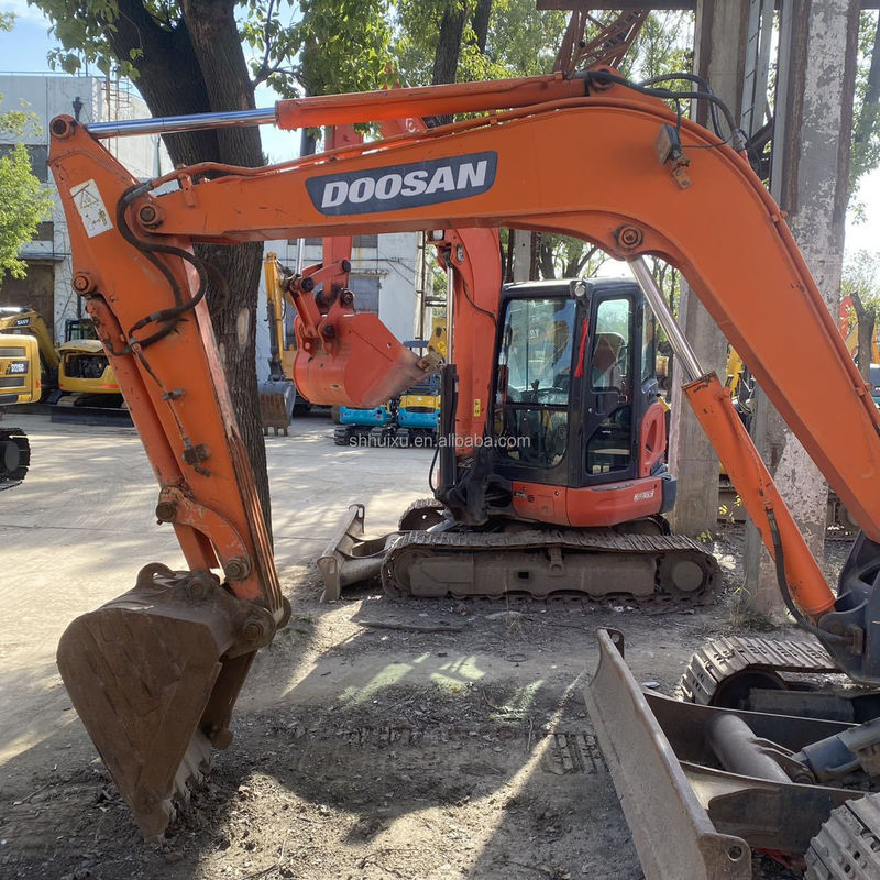 Doosan hot sale Shanghai wholesale second hand excavator doosan dx60 DX60-5B DX60-9C DX60R/used doosan dx60-9c excavator