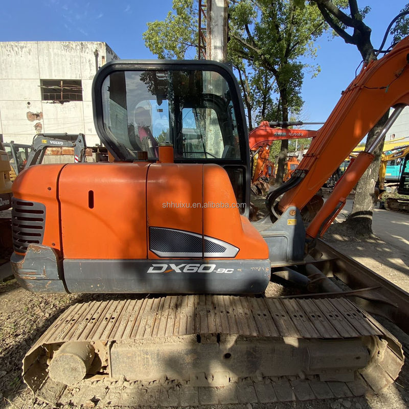 Doosan hot sale Shanghai wholesale second hand excavator doosan dx60 DX60-5B DX60-9C DX60R/used doosan dx60-9c excavator