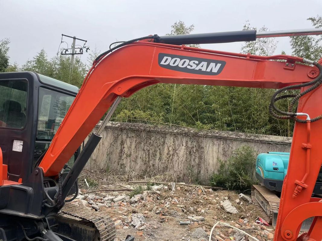 Mini crawler hydraulic excavator Doosan 55 small digger used machinery second hand compact excavator mini digger price