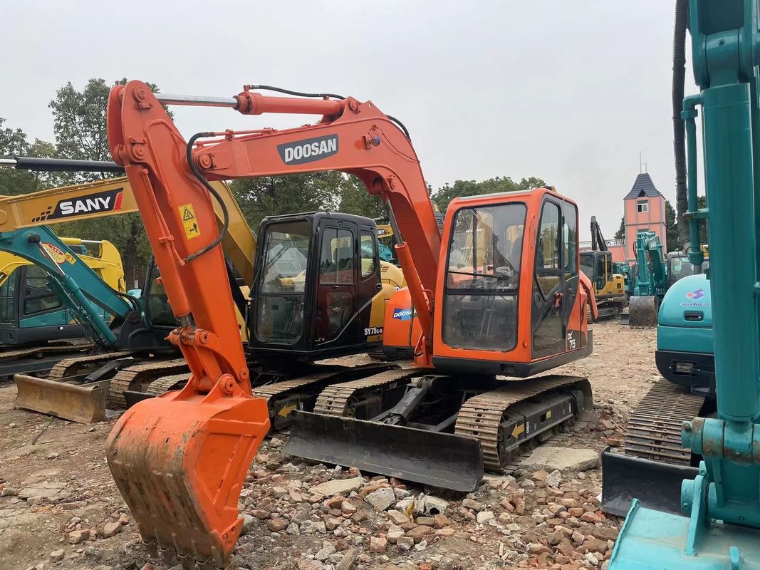 Good performance excavator Doosan DX75 small digger used machinery 6 tons excav sale for mini the excav best