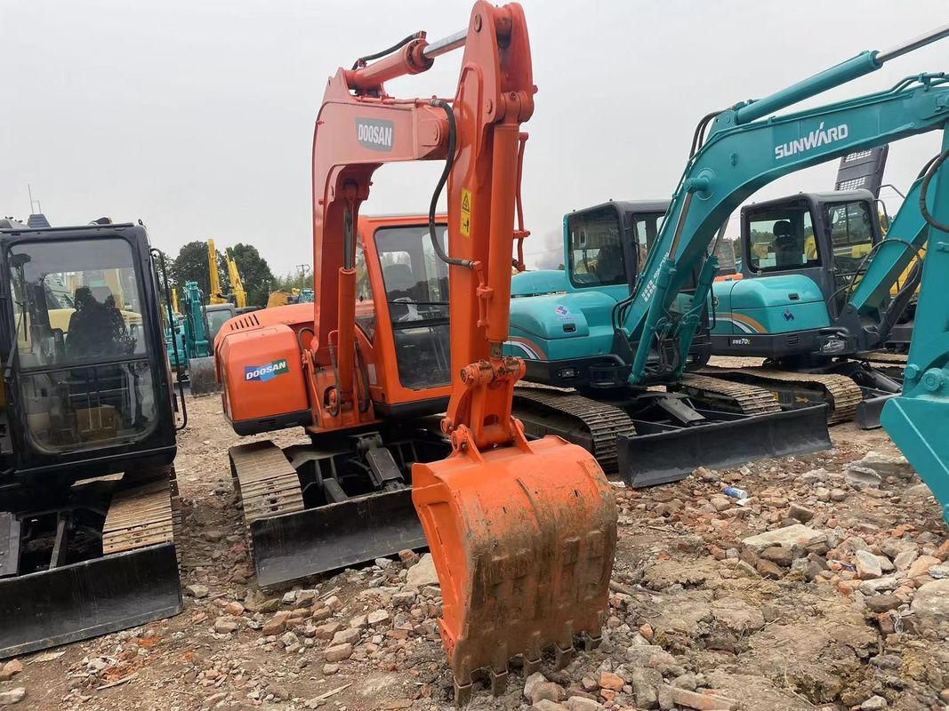 Used mini excavator Doosan DX75 small digger used machinery 6 tons hand earth digger small digger