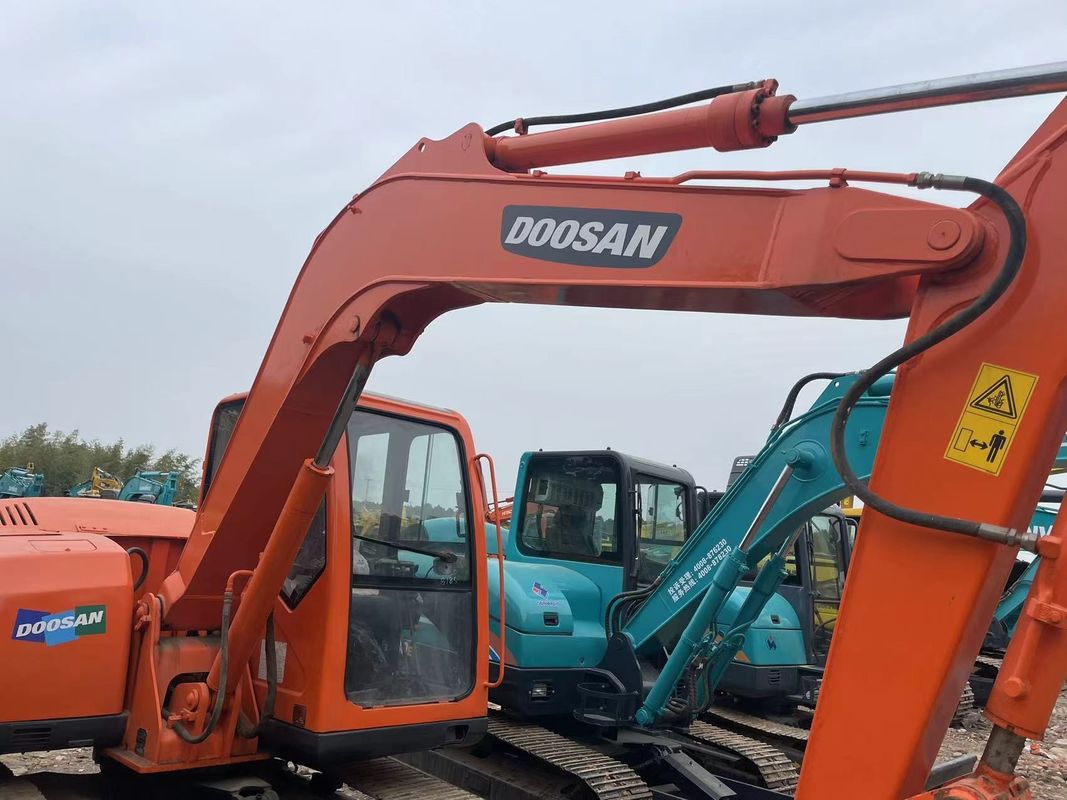 Used mini excavator Doosan DX75 small digger used machinery 6 tons hand earth digger small digger