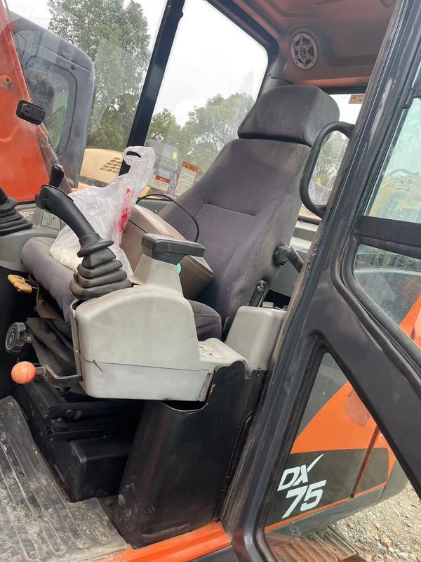 Used mini excavator Doosan DX75 small digger used machinery 6 tons hand earth digger small digger