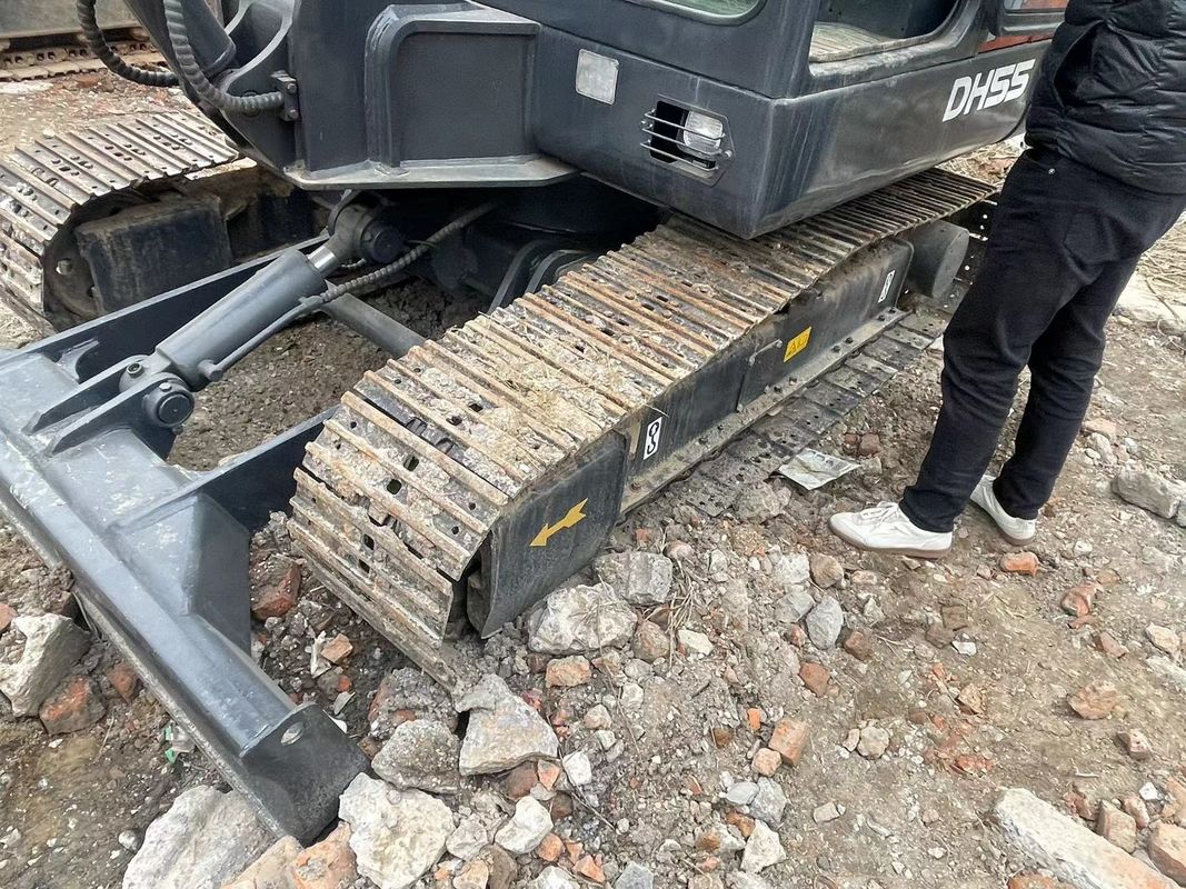 sed household MINI excavatorsDOOSAN DH55 DX60/ Korean brand used mini fuel-efficient excavators are cheap to repair and excavate