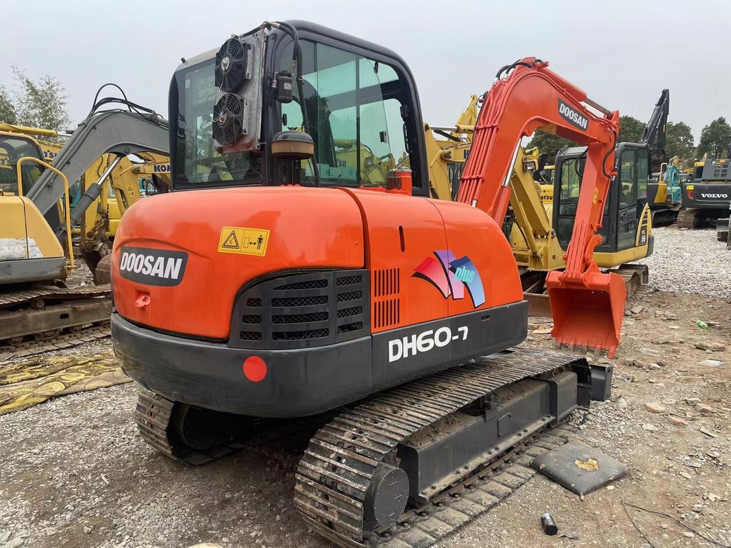 New Good sales of second-hand excavator Doosan DX60 excavator used crawler digger doosan DH60 factory price on sale