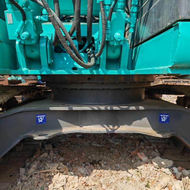Blue Color Used Crawler Excavator Second Hand 135 Kobelco Excavator