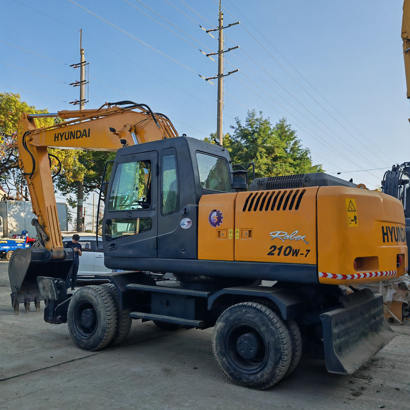 Used Wheel Hyundai 210-7 Excavator High Digging Power Original Engine Hyundai Wheel Excavator