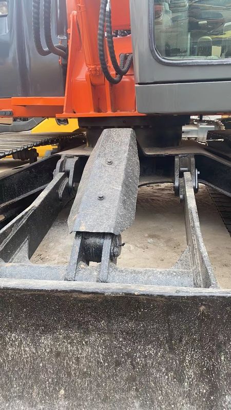 Hitachi used ZX70 crawler excavator ,Hitachi Zaxis 70 price low on sale in Shanghai China