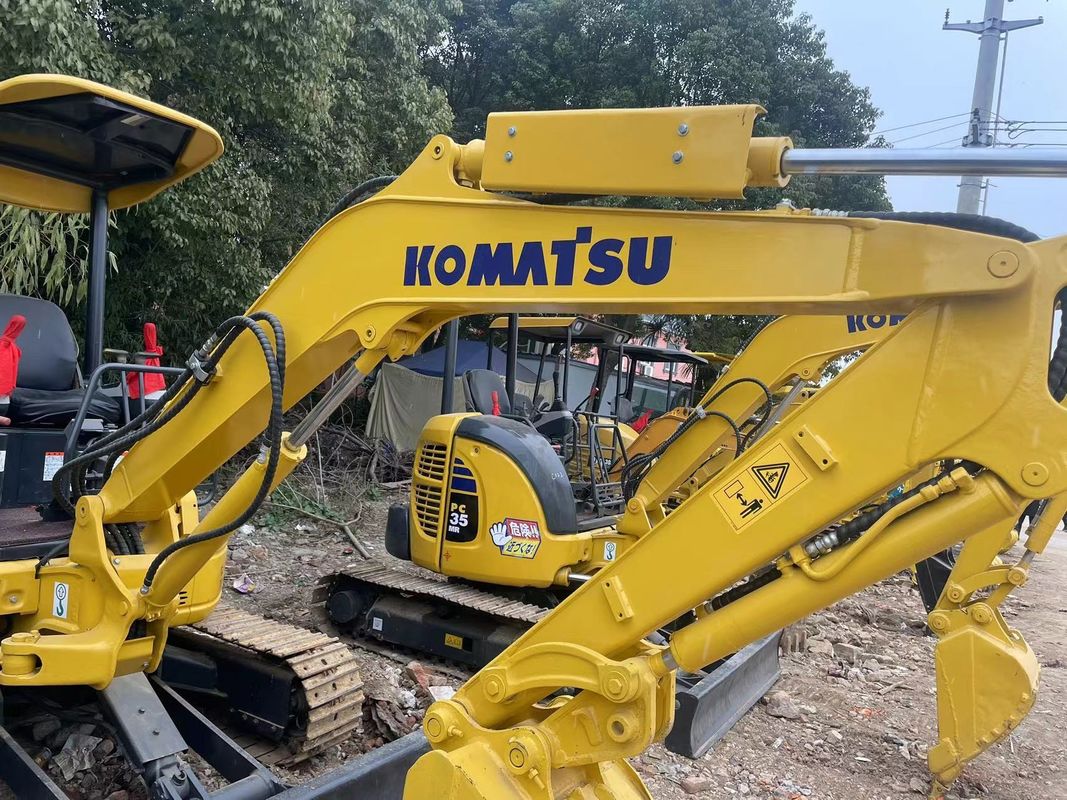 mini Japan Komatsu35 Used excavator for indoor home use excavator 3.5ton used japan excavator