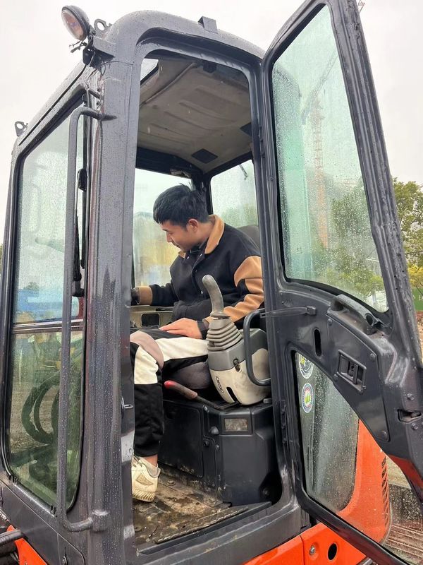 Used mini excavator Hitachi 50U digger small used machinery 5 tons second hand used rubber track mini excavators