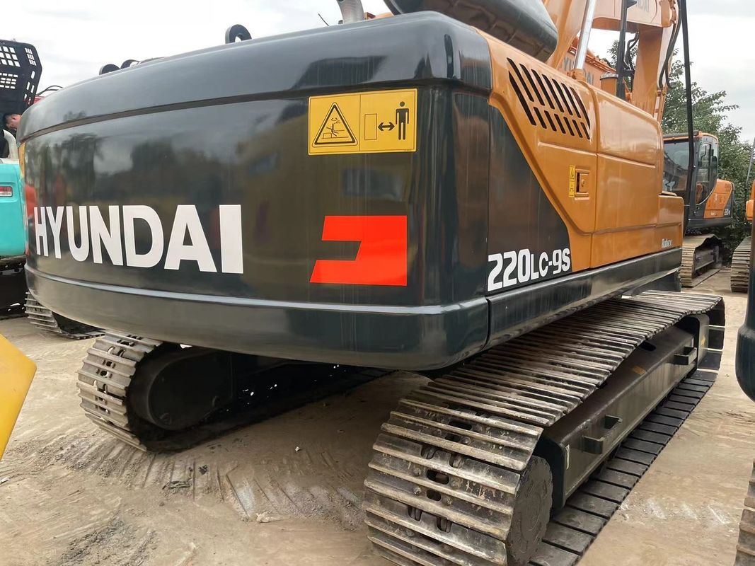 Used Big Crawler Excavator Hyundai 220 Digger Used Large Excavator 22 Tons Second Hand Digger