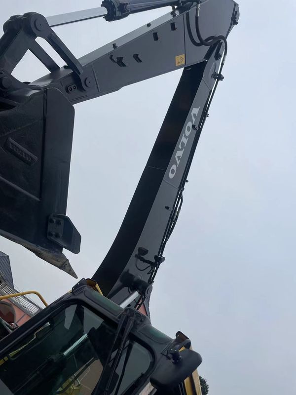 Second Hand good quality crawler excavator  for sale VOLVO140 380 480 /Used mini Excavator Digging Machine Made in Switzerland