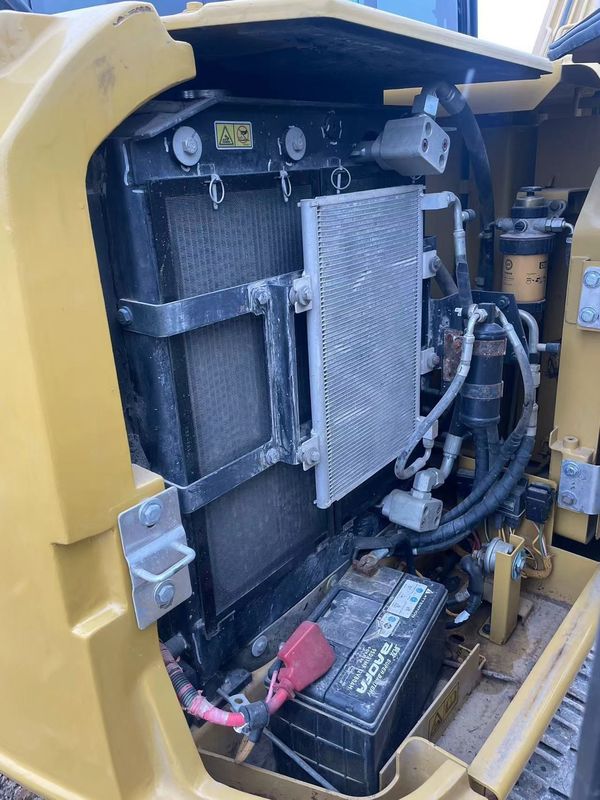 Used cat excavator  CAT305.5 digger used machinery 5.5ton excav price cat excav used cat