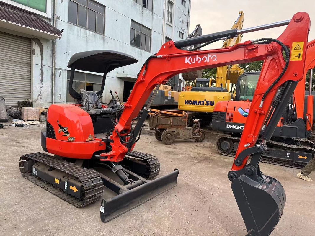 0.15m3 Bucket Red Color Mini Used Excavator Kubota U35 Second Hand Mini Excavator