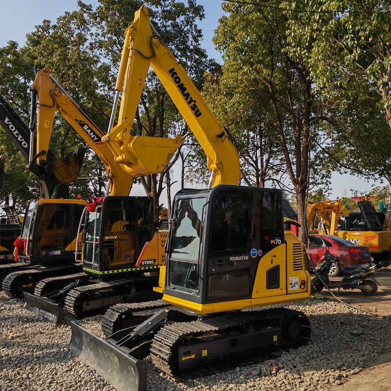 low working hours used excavator komatsu pc70-8/high power used excavator Komatsu pc70-8