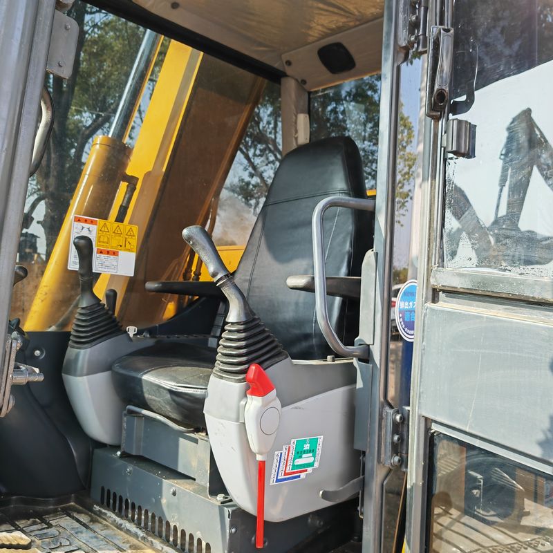 low working hours used excavator komatsu pc70-8/high power used excavator Komatsu pc70-8