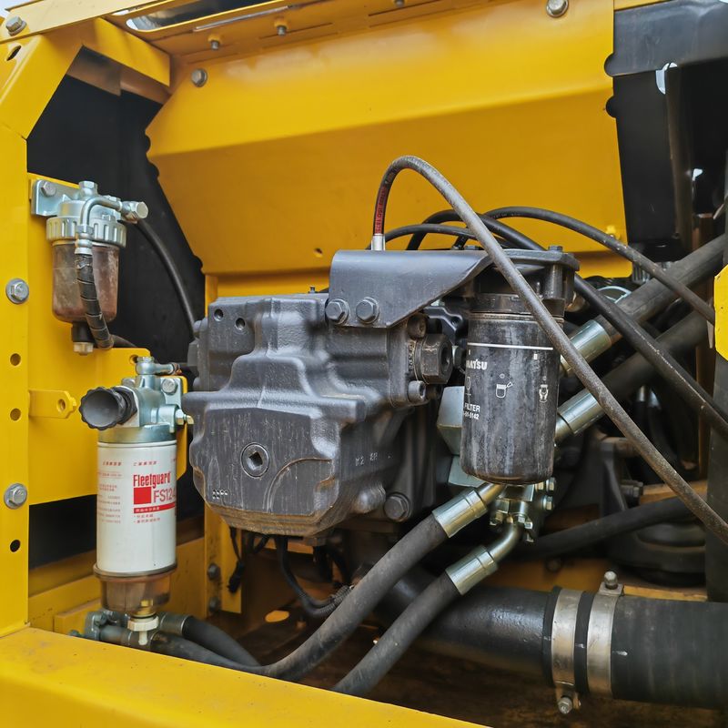 low working hours best price second hand excavator komatsu pc220-8 on sale