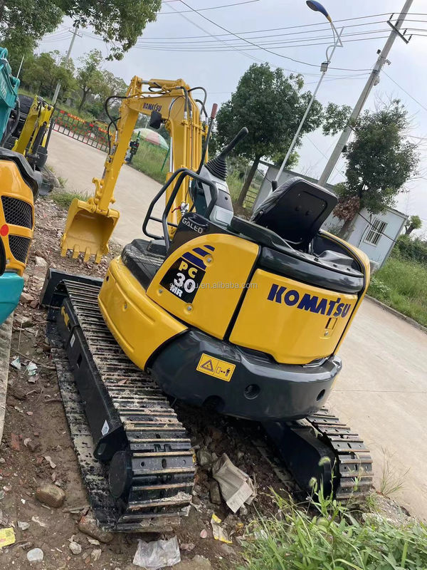 mini crawler excavator in stock used komatsu pc30/low price used komatsu mini digger pc 30 on sale