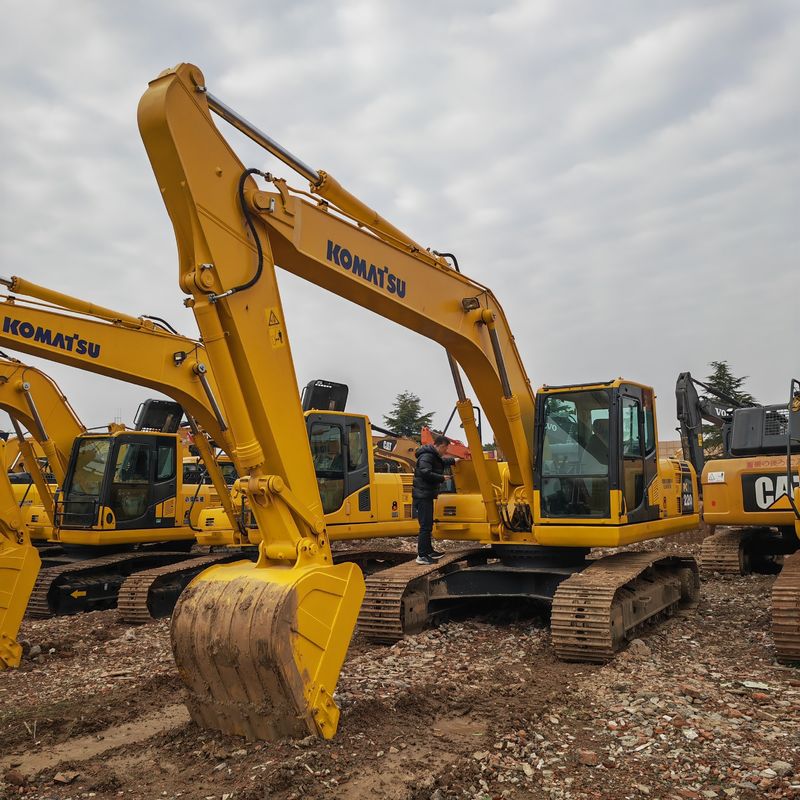 used excavator huge digging power Komatsu pc 220-8/second hand used excavator komatsu pc220-8 on sale