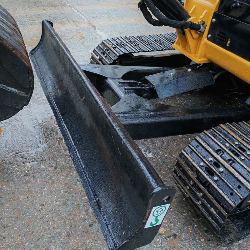 Used CAT 305.5E mini excavator no tail Caterpillar 305.5 mini excavadora price low CAT302 CAT305.5 CAT306 CAT304 CAT305 on sale
